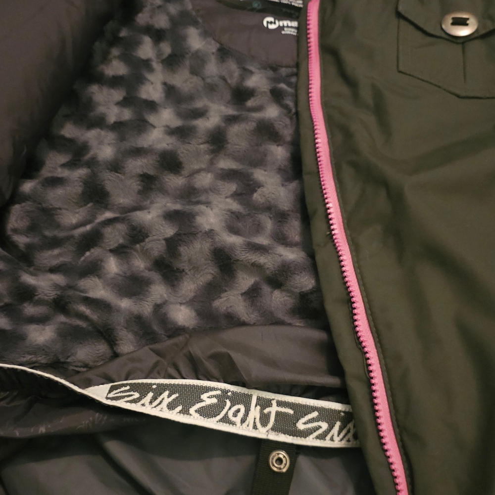 686 Six Eight Six Green and Pink Ski Snowboard Jacket - Medium - Picture 4 of 10